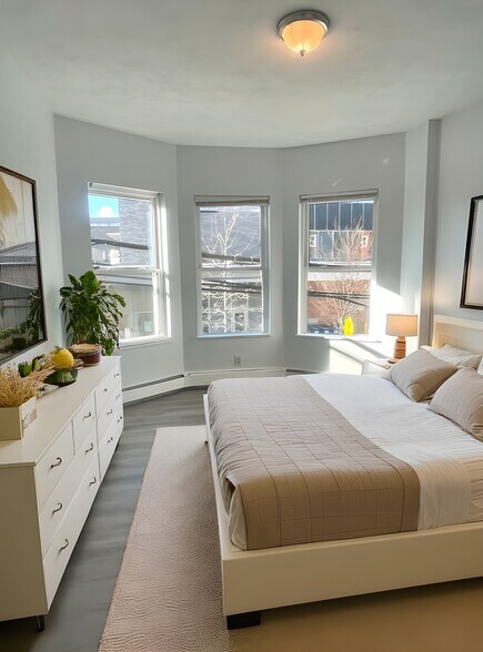 Building Photo - 118 Berkshire St