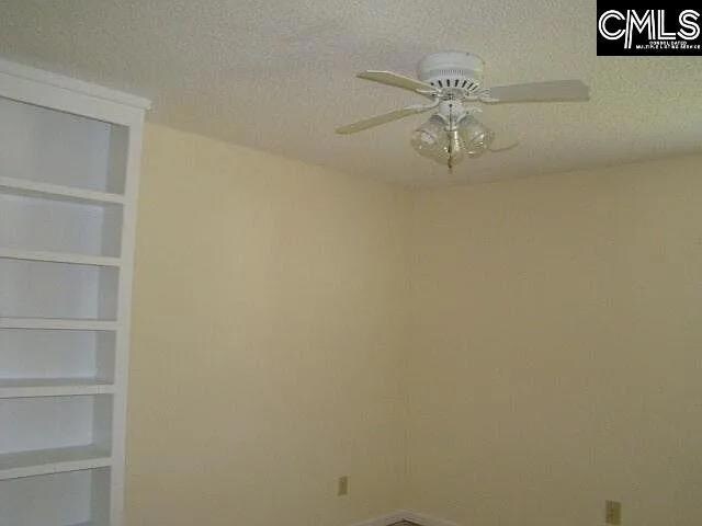 Building Photo - 120 Autumn Hill Ln