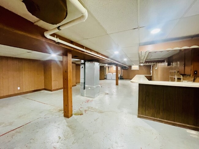 Building Photo - 63 Shelor Dr