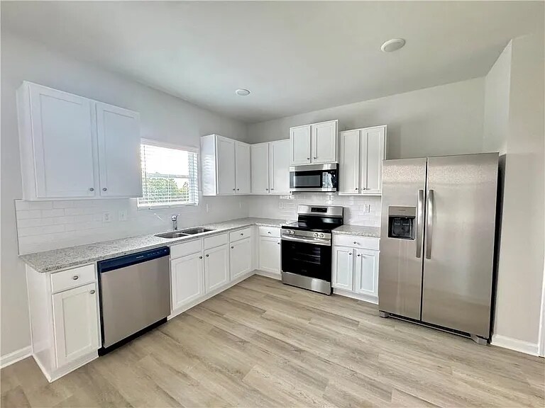 Building Photo - 11067 Suria Dr