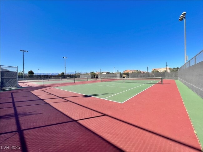 Building Photo - 2117 Thames View St