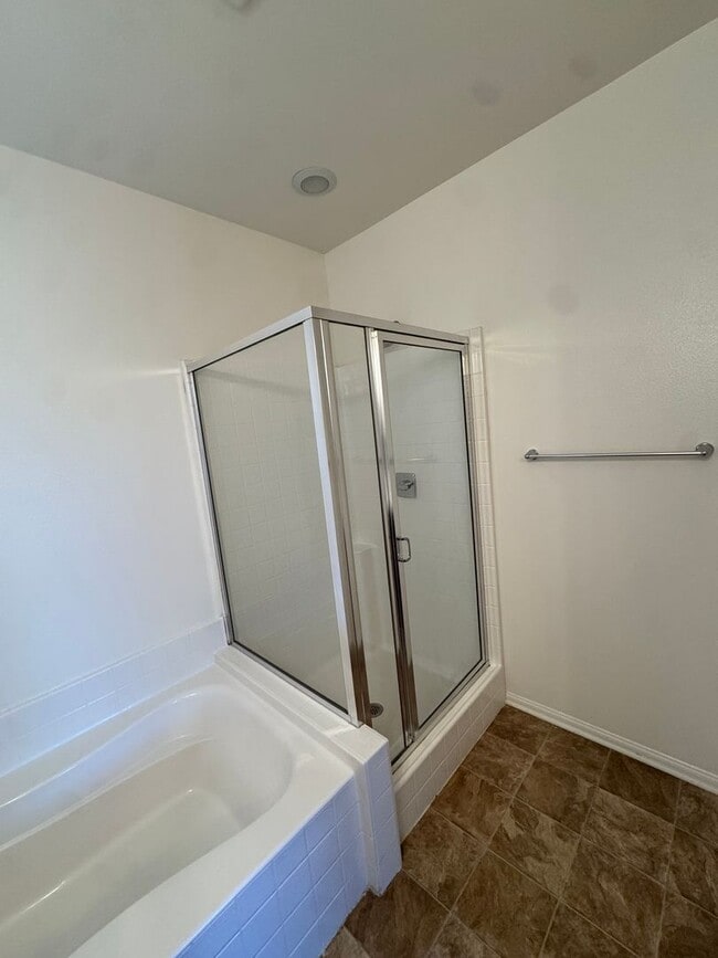 Building Photo - Newer 3-Bedroom Home in a Desirable Community