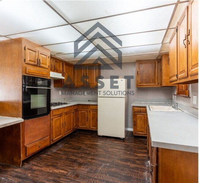 Building Photo - 4-Bed Home Available for Lease & Rent to Own!