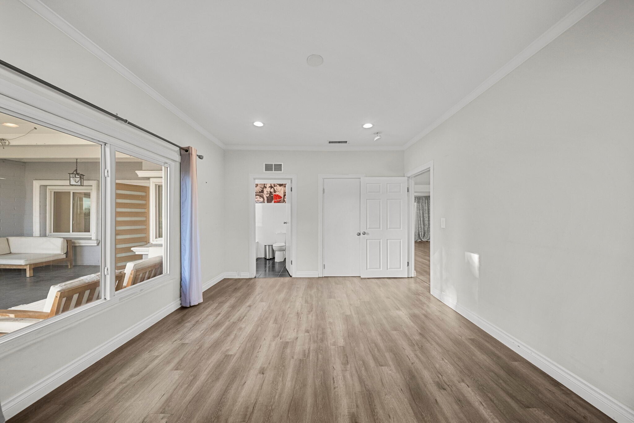 Building Photo - 8647 Corbin Ave