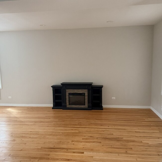 Building Photo - 7809 S Peoria St