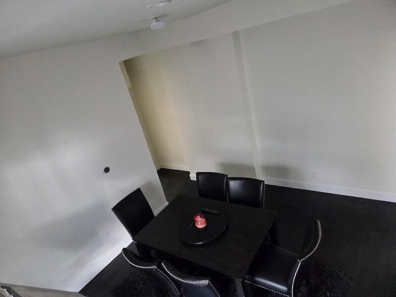 Building Photo - 474 Dayton St