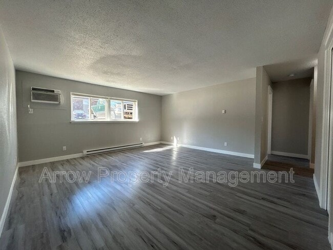 Building Photo - 222 Park Ave