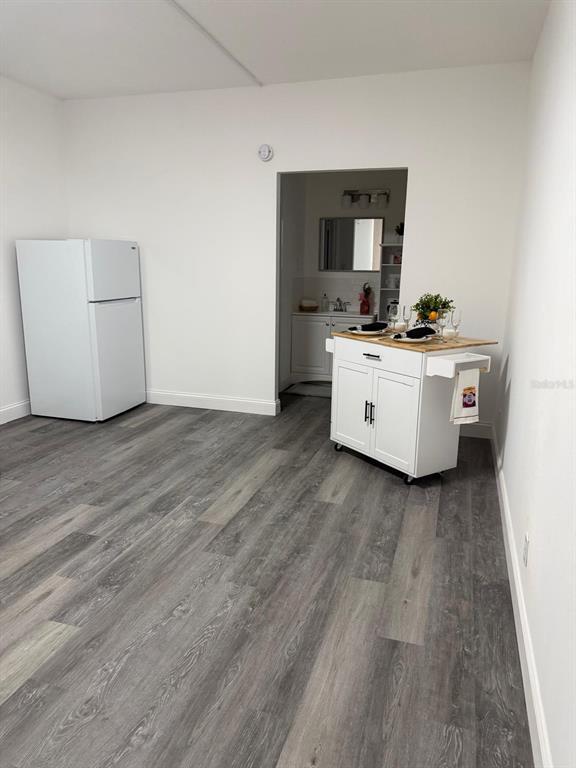 Building Photo - 8421 S Orange Blossom Trl