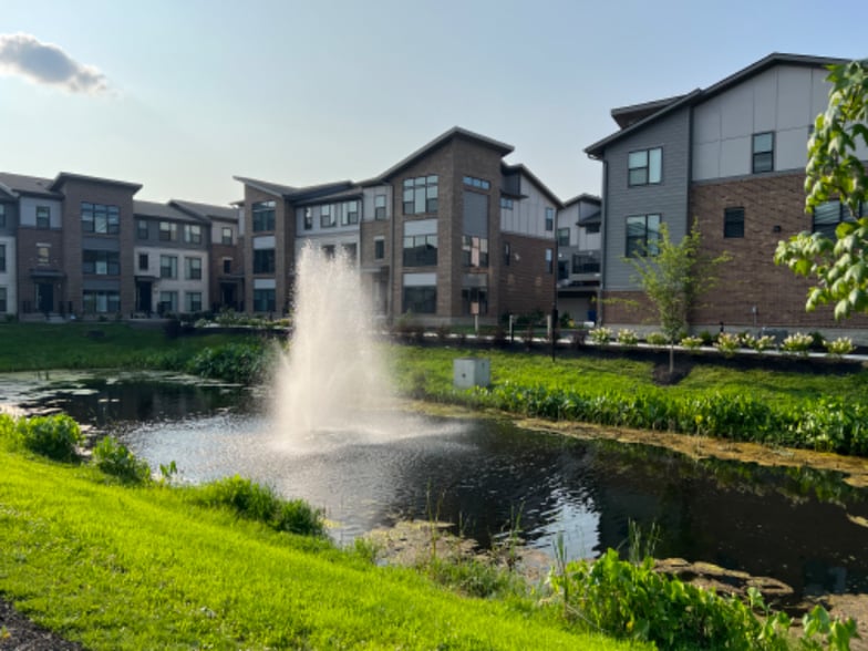 Building Photo - 677 Golborne St