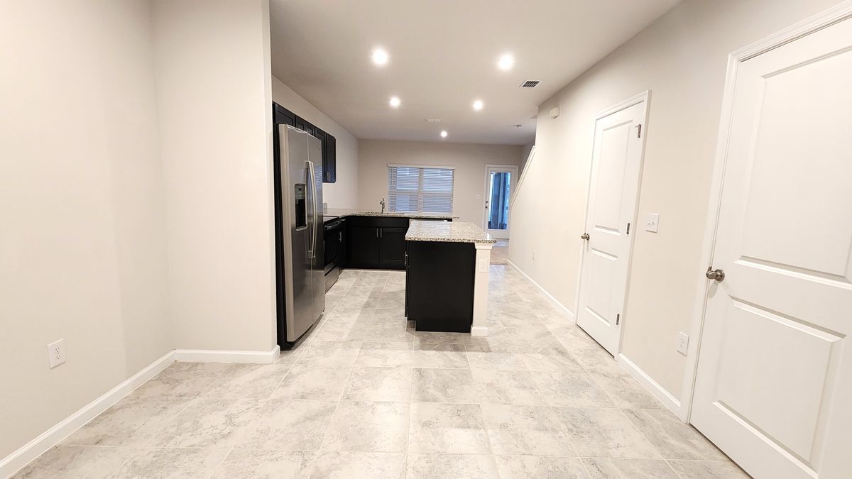 Building Photo - 271 Blueberry Ln