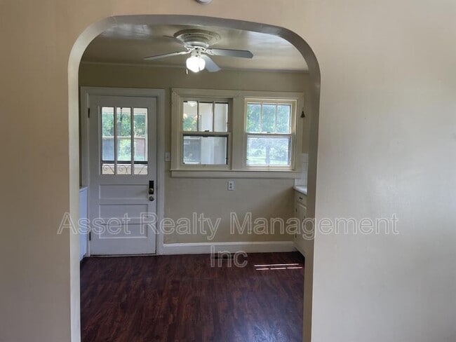 Building Photo - 2317 Sun Valley Rd