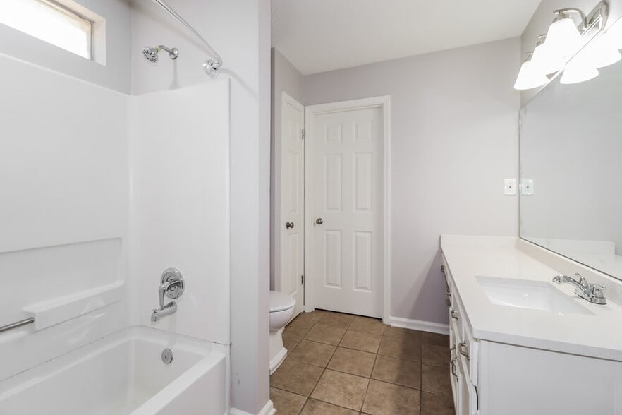 Building Photo - 7890 Hunter's Crossing