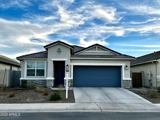 Building Photo - 3241 W Shanley Ave