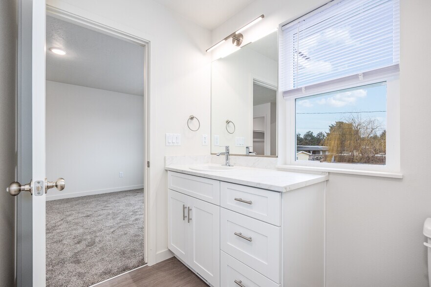 Building Photo - 20 S Volland St