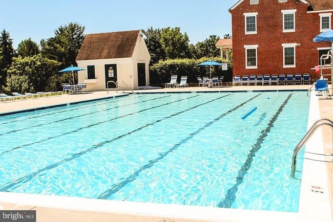 Building Photo - 5211 Duke Ct