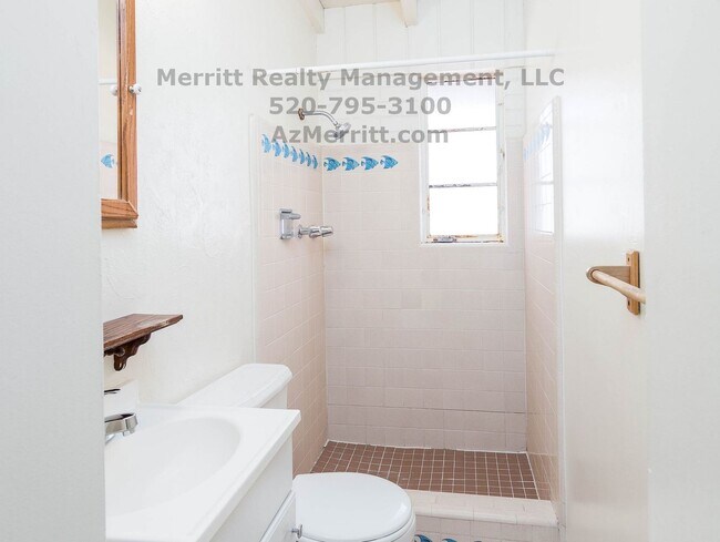 Building Photo - Perfect 3 bdrm 2 bath home in quiet centra...