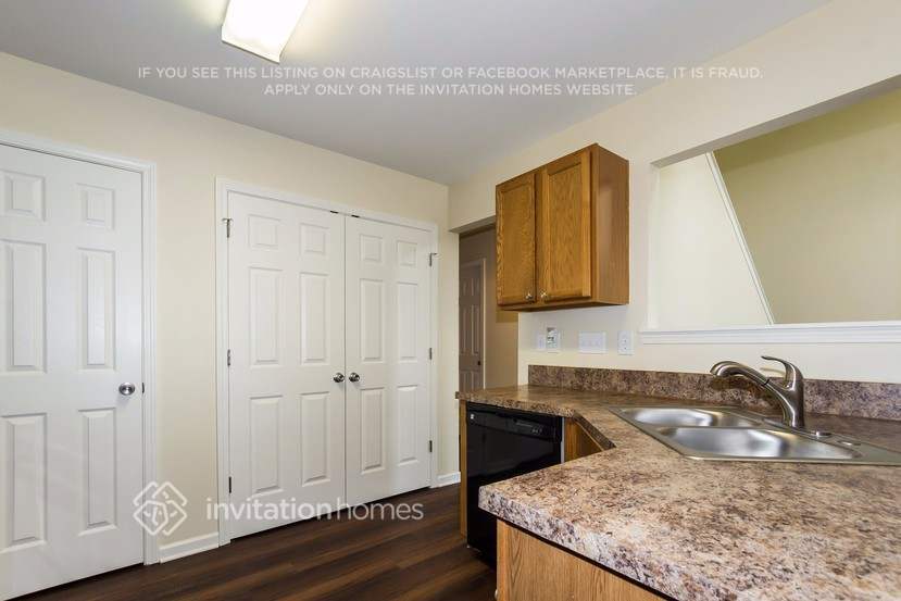 Building Photo - 216 Nellie Yale Pl