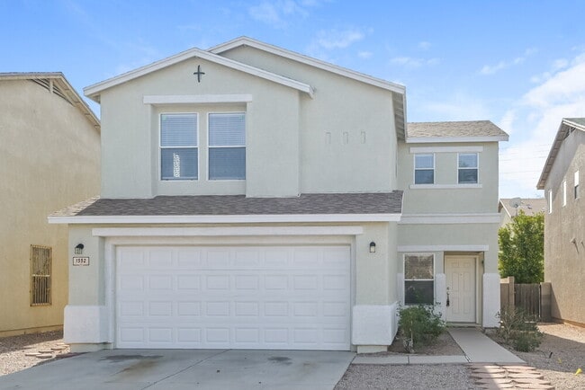 Building Photo - 1552 E Maryland Pl