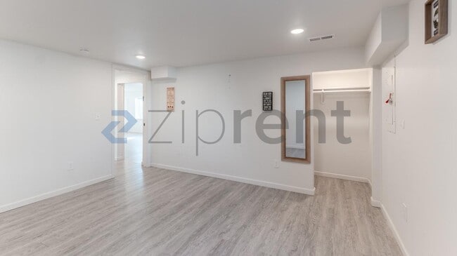 Building Photo - 503 E Montgomery Ave