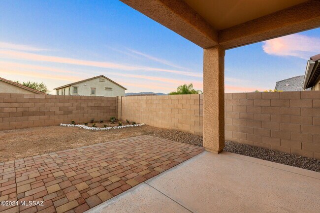 Building Photo - 11415 E Glowing Sunset Dr