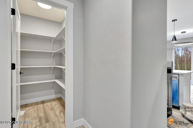 Building Photo - 623 Rita Cir