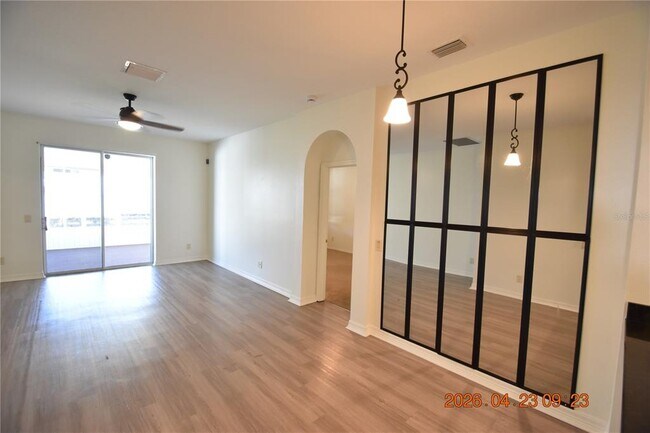 Building Photo - 30633 Totteridge Pl