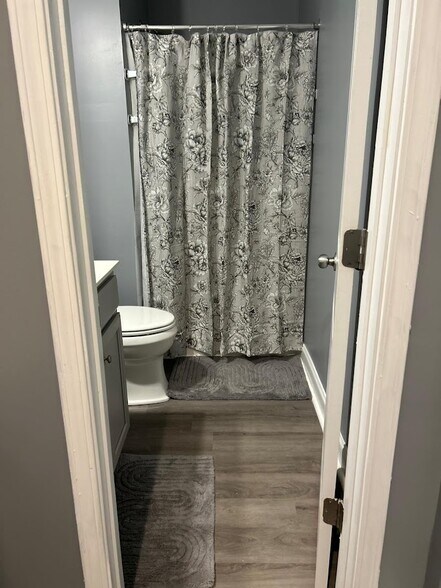 Building Photo - 2602 Glenbrook Ln