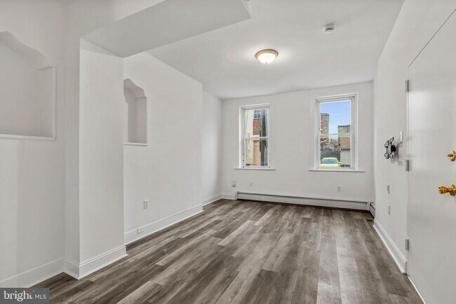 Building Photo - 1124 S 15th St