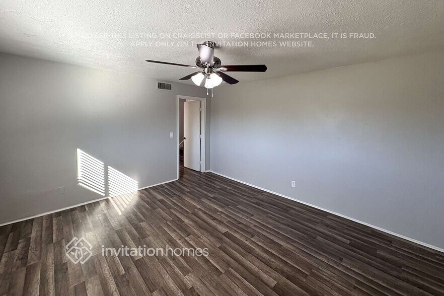 Building Photo - 18802 N 4th St