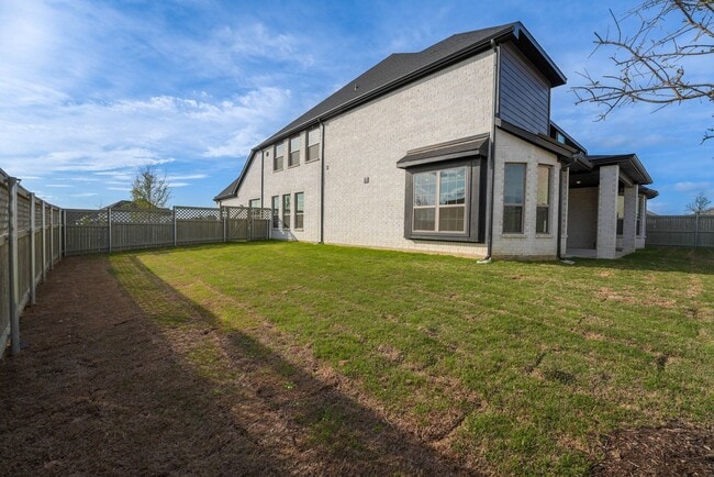 Building Photo - Must See 5 Bed 4.5 Bath in Northlake