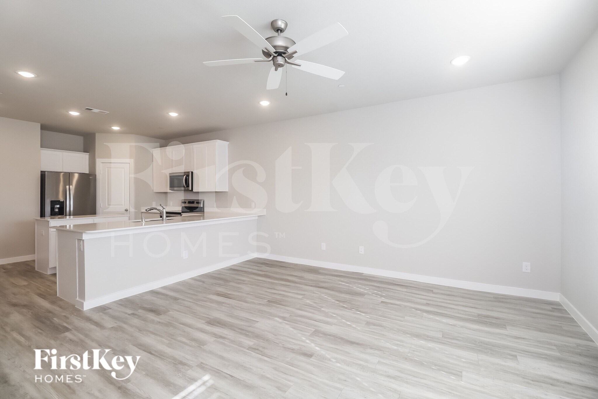 Building Photo - 334 Niki Dr