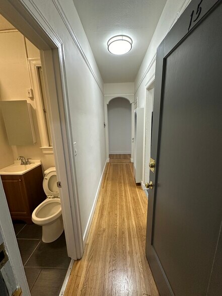 Building Photo - 1810 Euclid Ave