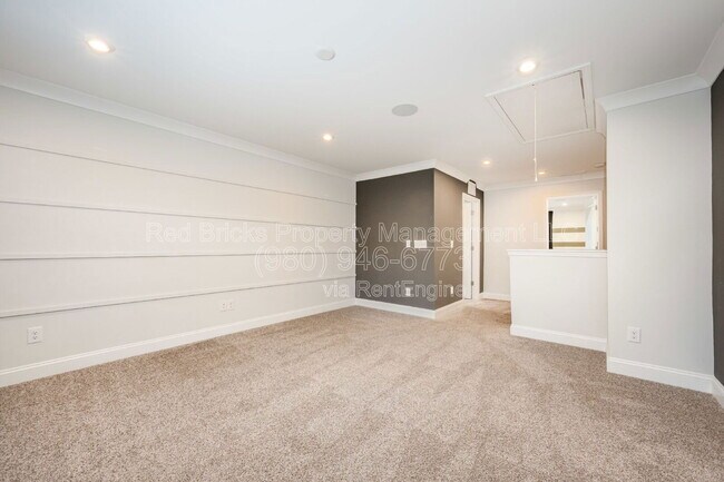 Building Photo - 19016 Yellow Birch Dr