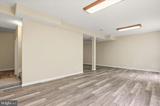 Building Photo - 60 Icelandic Ct