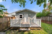 Building Photo - 109 E Reed Ave