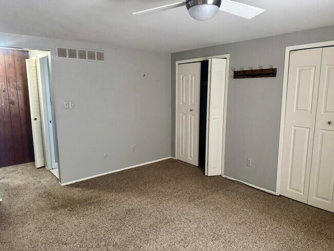 Building Photo - 5065 N Crooks Rd