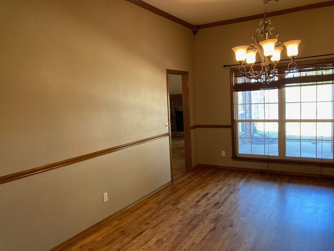 Building Photo - Gorgeous & Spacious 3 Bedroom Owasso Home-...