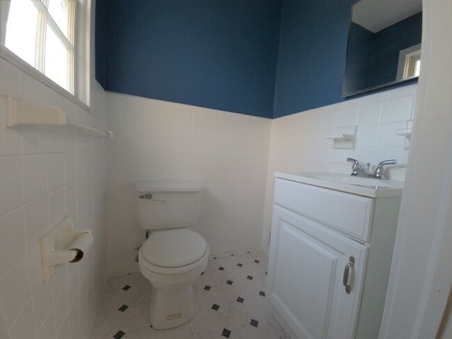 Building Photo - 4 Bedroom/ 1.5 Bath Brick Home for Rent in...