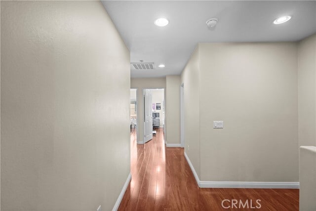 Building Photo - 18 Moonstone