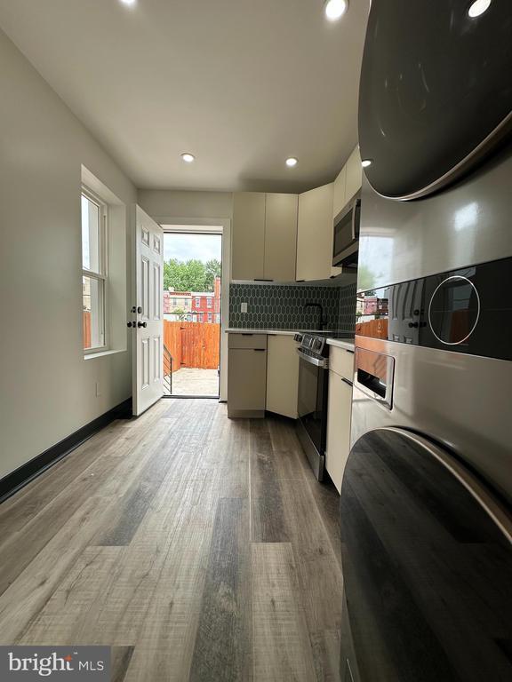 Building Photo - 2539 N Marshall St