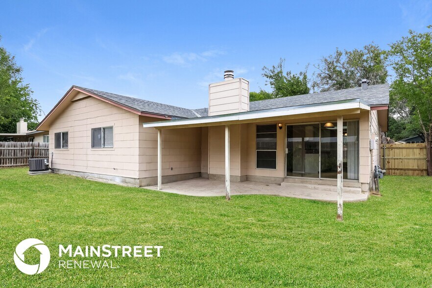 Building Photo - 8807 Glen Shadow Dr