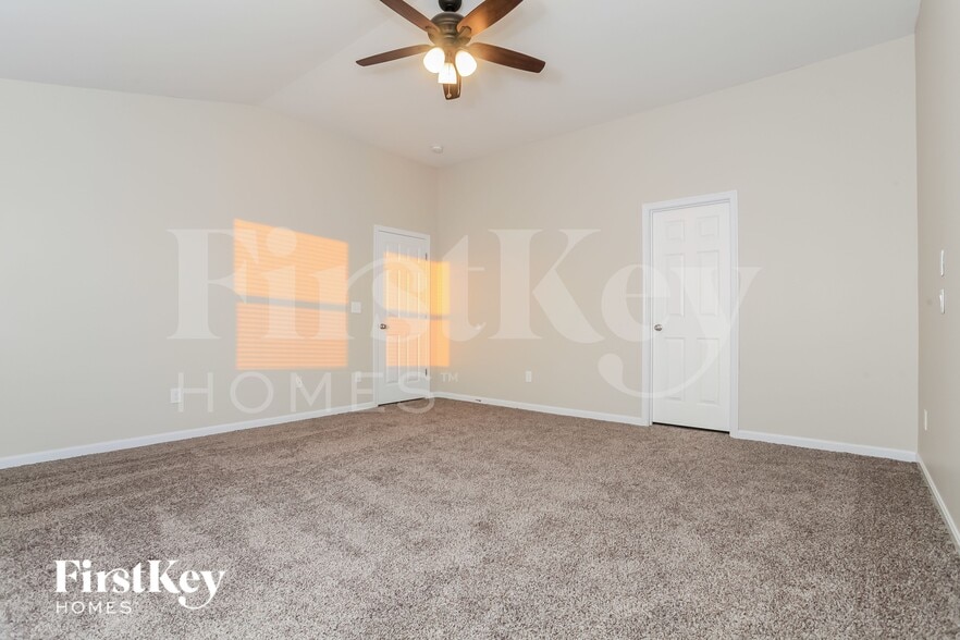 Building Photo - 8511 Crozat St