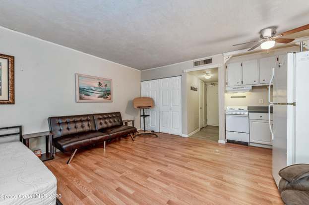 Building Photo - 221 Columbia Dr