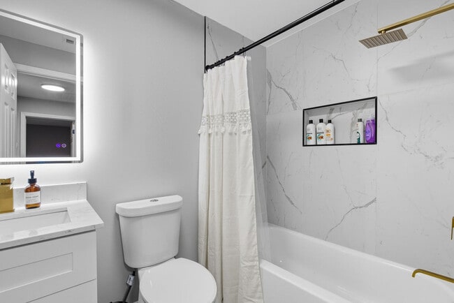 Building Photo - 250 Indale Ave