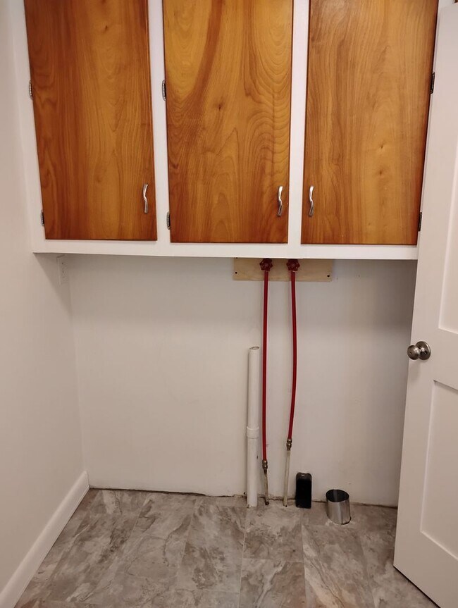 Building Photo - 150 McCauley Ave