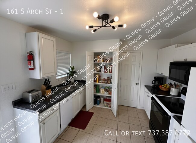 Building Photo - 161 S Arch St