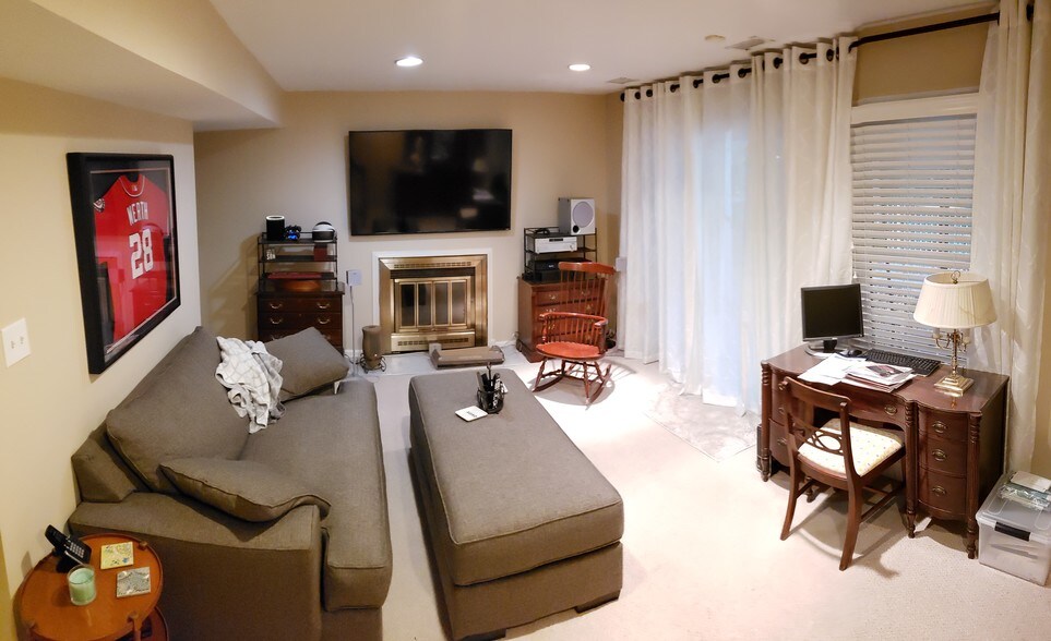 Building Photo - 5427 Grove Ridge Way