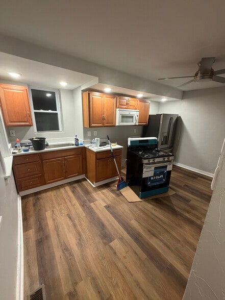 Building Photo - 6 Gensler Rd