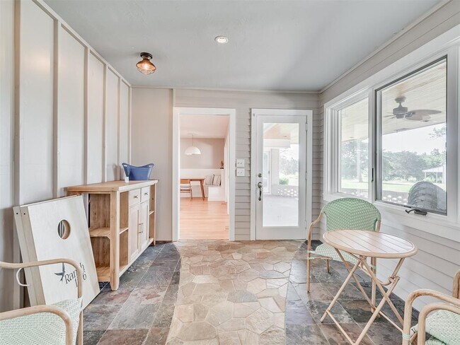 Building Photo - 1516 E Britton Rd