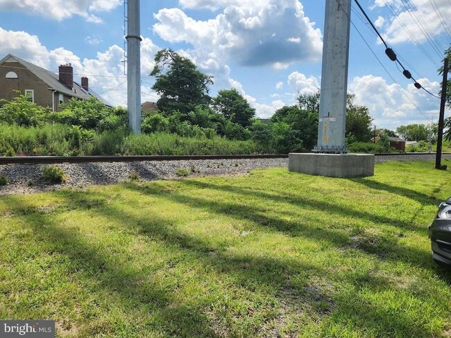 Building Photo - 108 S New Broadway